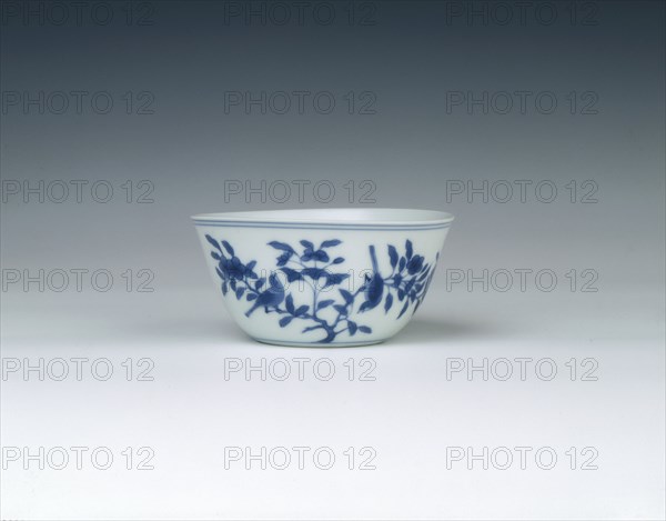 Blue and white bowl with song birds, Qing dynasty, China, c1720-1725. Artist: Unknown