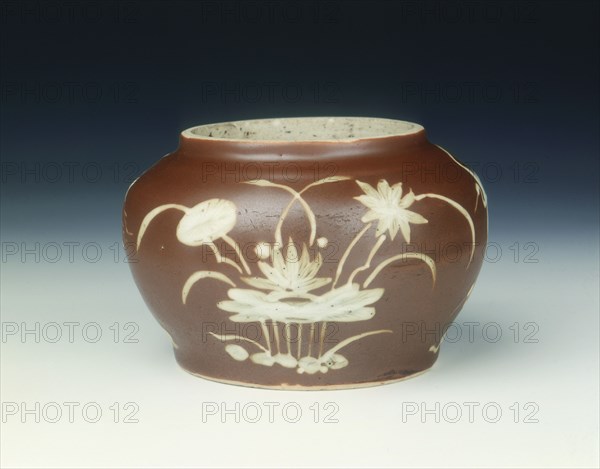Pinghe brown jar with herons and lotus, Late Ming dynasty, China, 1600-1644. Artist: Unknown