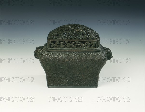 Bronze foot warmer, Transitional period, China, 1620-1683. Artist: Unknown
