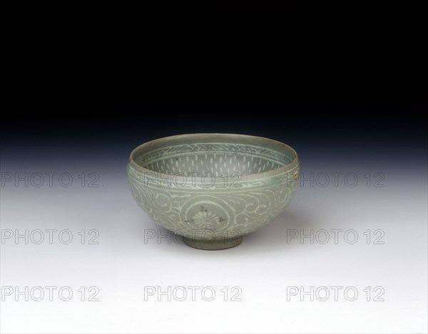 Celadon bowl with inlaid design of storks amid clouds, Koryo dynasty, Korea, 13th century. Artist: Unknown