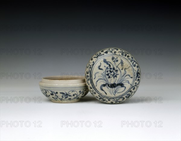 Blue and white covered box with bunch of lotus, Chu Dau kiln, Vietnam, mid 15th century. Artist: Unknown