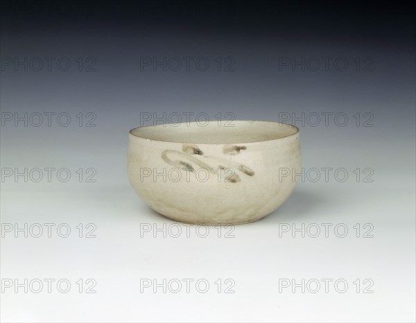 Bowl with cursive underglaze iron brown decoration, Chu Dau kiln, Vietnam, 14th century. Artist: Unknown