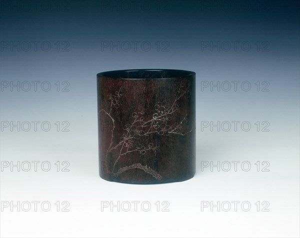 Golden fleece zitan brushpot with prunus tree and calligraphy, Qing dynasty, China, 1785. Artist: Unknown