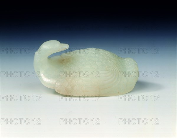 White jade goose garment hook, Qing dynasty, China, 18th century. Artist: Unknown