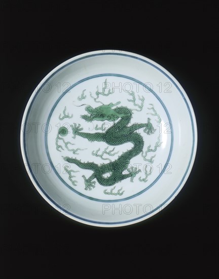 Green imperial dragon dish, Jiaqing period, Qing dynasty, China, 1796-1820. Artist: Unknown