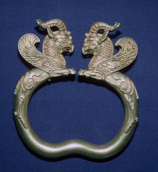 Griffin-headed Armlet. Artist: Unknown