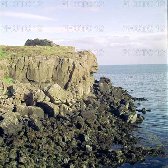 Ruadha A' Dunain, a promontory fort on the Isle of Skye. Artist: Unknown