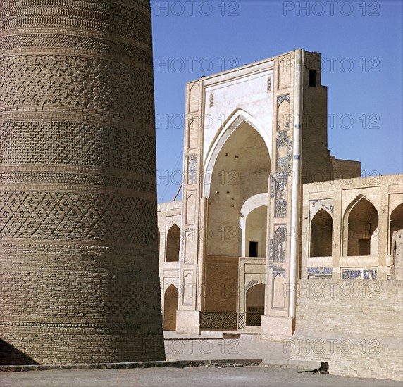 Kalian Mosque in Bukhara, 16th century. Artist: Unknown