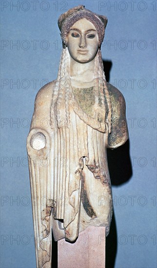 Greek statue Kore 674 from the Acropolis, 6th century BC. Artist: Unknown