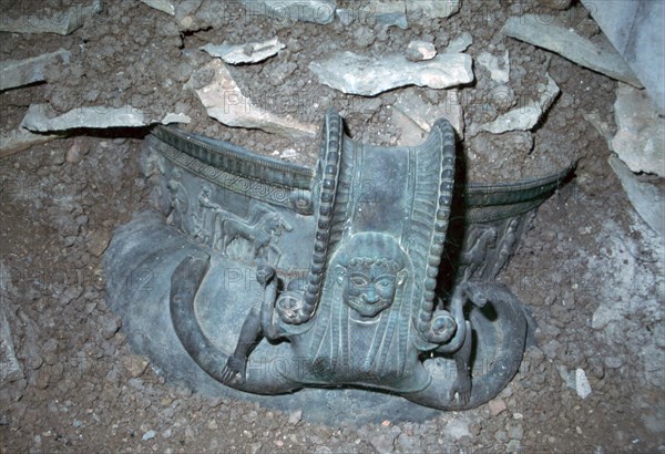 Reconstruction of the discovery of the krater of Vix. Artist: Unknown
