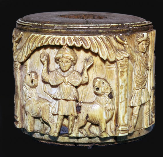 Ivory box showing Daniel in the lions den, 6th century. Artist: Unknown