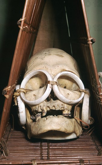 Model boat containing a chief's skull from the Solomon Isles. Artist: Unknown