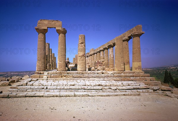 The doric temple of Hera at Agrigento, 5th century BC. Artist: Unknown