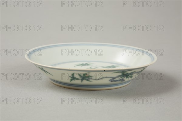 Doucai saucer with fruiting peach, late Kangxi period (1700-1722). Artist: Unknown.