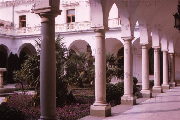 The Tsars Winter Palace, Yalta, Russia, c1960. Artist: CM Dixon.