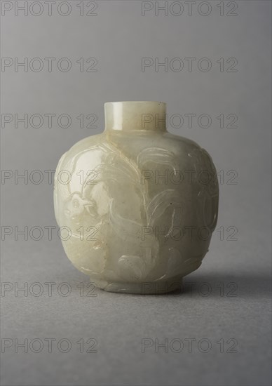 Jade snuff bottle, China, Qing dynasty, 1644-1911. Creator: Unknown.