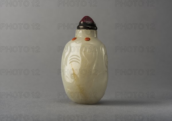 Jade snuff bottle in an animal form, China, Qing dynasty, 1644-1911. Creator: Unknown.