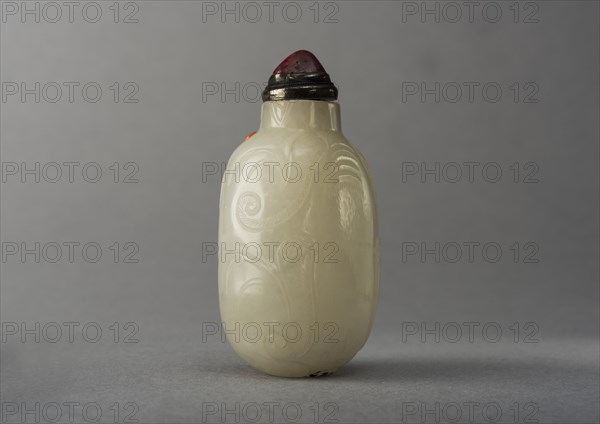 Jade snuff bottle in an animal form, China, Qing dynasty, 1644-1911. Creator: Unknown.