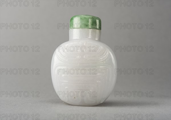 Jade snuff bottle, China, Qing dynasty, 1644-1911. Creator: Unknown.