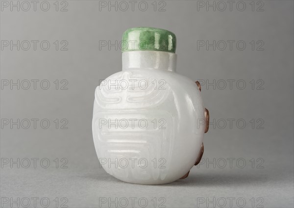 Jade snuff bottle, China, Qing dynasty, 1644-1911. Creator: Unknown.