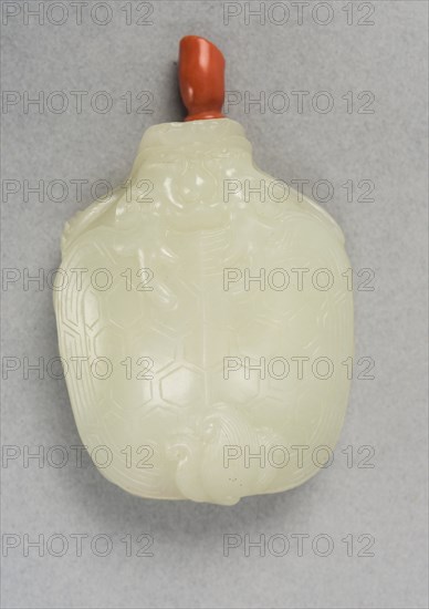 Jade snuff bottle in a turtle form, China, Qing dynasty, 1644-1911. Creator: Unknown.
