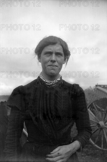 Betsy Holland, Huntshaw Cross, Devon, (c1900-1910?) Artist: Cecil Sharp