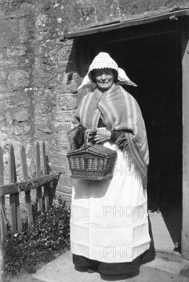 Susan Williams, Haselbury Plucknett, Somerset, 1905-1908. Artist: Cecil Sharp