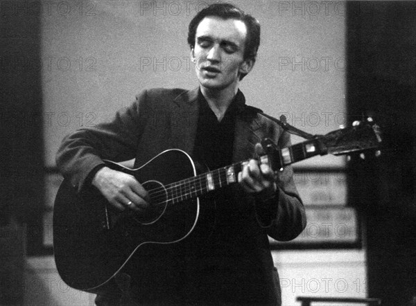 Martin Carthy, Cecil Sharp House, London, early 1960s. Artist: Eddis Thomas