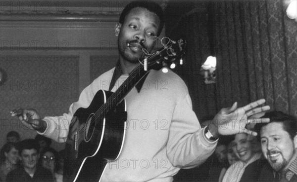 Fitzroy Coleman and Ewan MacColl, Enterprise Public House, late 1950s-early 1960s. Artist: Eddis Thomas