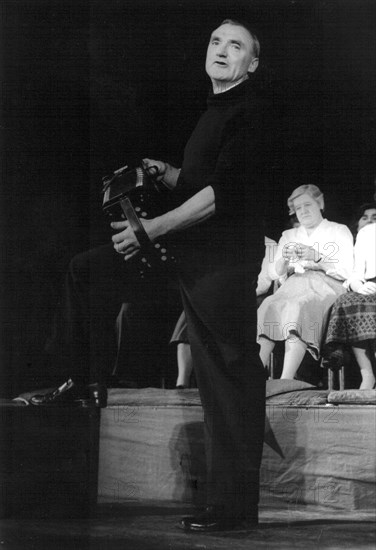 Bob Roberts playing the melodion, London, February 1961. Artist: Eddis Thomas