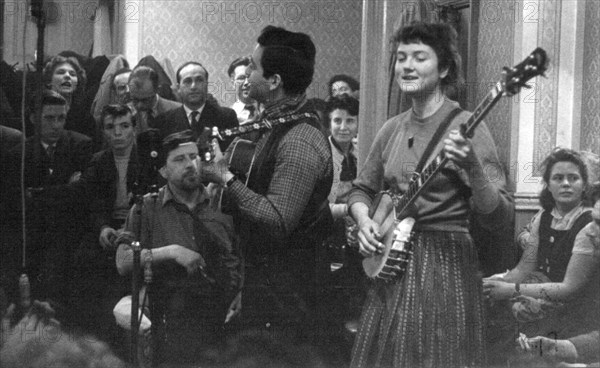 Peggy Seeger, Enterprise Public House, Long Acre, London, late 1950s-early 1960s. Artist: Eddis Thomas