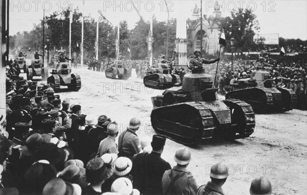 Tanks in the great victory parade, Paris, France, 14 July 1919. Artist: Unknown