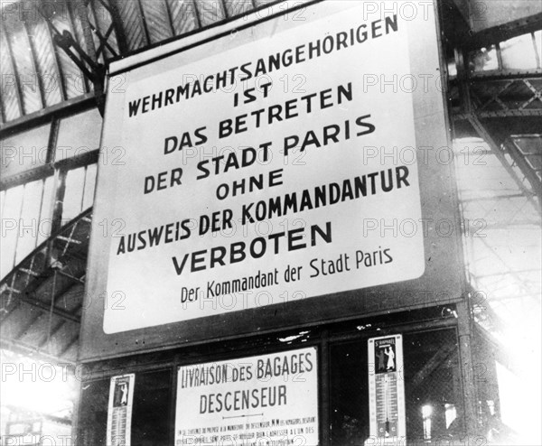 Notice in a railway station in German-occupied Paris, 17 July 1940. Artist: Unknown