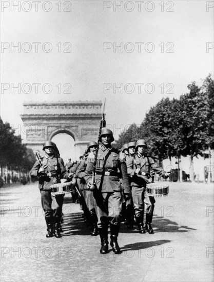 German military parade along the Champs Elysees during the occupation, Paris, 1940-1944. Artist: Unknown