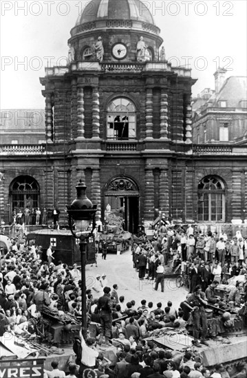 Evacuation of German wounded after the surrender of the Senate, liberation of Paris, August 1944. Artist: Unknown