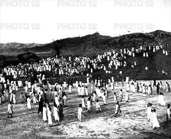 Outdoor gathering, Korea, 1900. Artist: Unknown