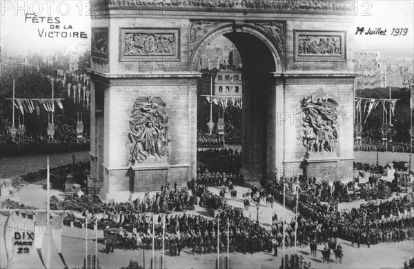 Victory parade, Paris, 14th July 1919. Artist: Unknown