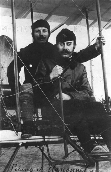 Captain Marconnet and Lieutenant Fequant, French army aviators, c1910. Artist: Unknown