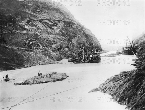 Building of the Panama Canal, Panama, late 19th-early 20th century. Artist: Unknown