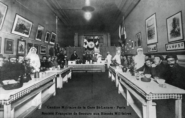 Military canteen, Gare St Lazare, Paris, World War I, 1914-1918. Artist: Unknown