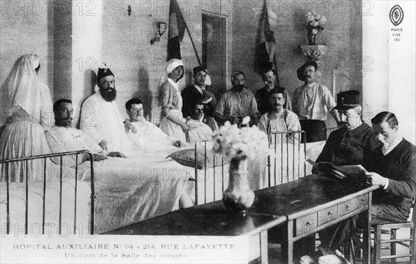 French wounded, auxiliary hospital, Paris, France, World War I, 1914-1918. Artist: Unknown