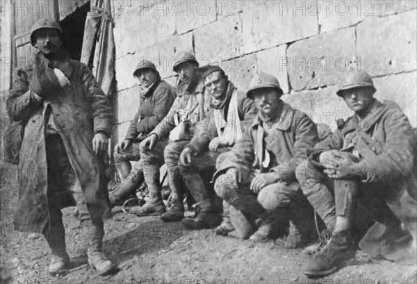 Evacuated French wounded after the battle at Plessis-de-Roye, Picardy, France, 30 March 1918. Artist: Unknown