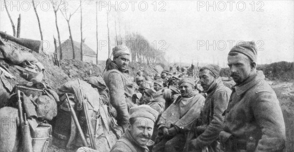 Soldiers of a French Zouave regiment between Lizarne and Boesinghe, Belgium, 24 April 1915. Artist: Unknown