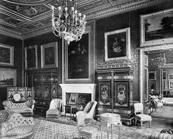 The drawing-room, Grosvenor House, 1908.Artist: Bedford Lemere and Company
