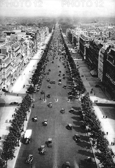 View of the Avenue des Champs Elysees, Paris, 1931.Artist: Ernest Flammarion