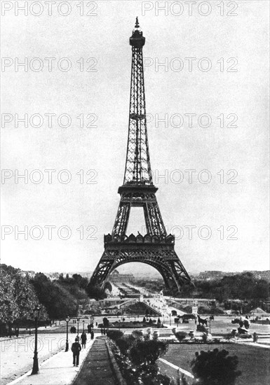 The Eiffel Tower from Trocadero, Paris, 1931.Artist: Ernest Flammarion