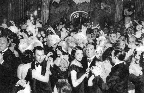 Dancing, Paris, 1931.Artist: Ernest Flammarion