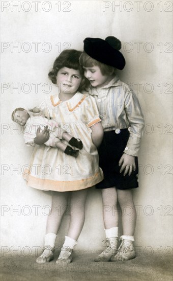 A young girl and boy, early 20th century. Artist: Unknown