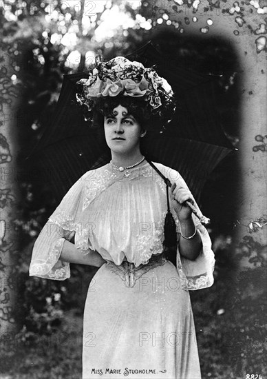 Marie Studholme (1875-1930), English actress, early 20th century. Artist: Unknown