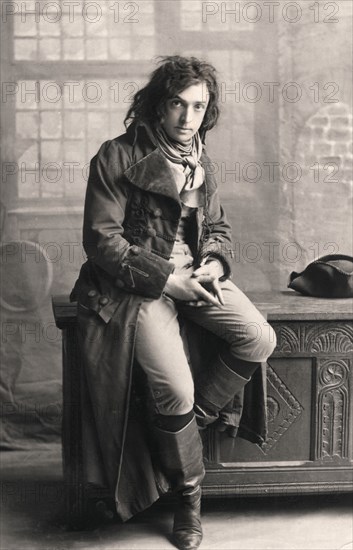 John Martin Harvey (1863-1944), English actor, 1906.Artist: London Stereoscopic & Photographic Co